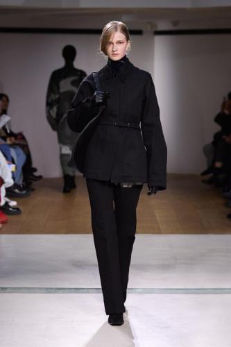 Mame Kurogouchi fw24 runway press look23