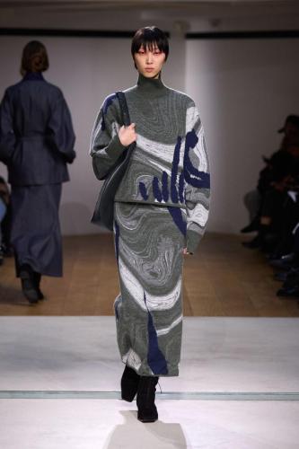 Mame Kurogouchi fw24 runway press look24