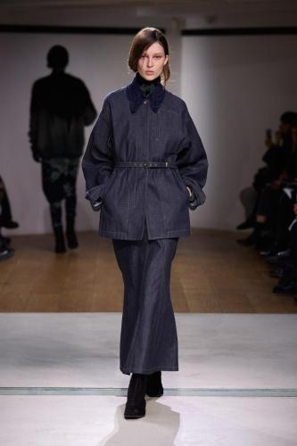 Mame Kurogouchi fw24 runway press look25