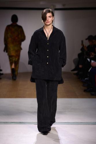 Mame Kurogouchi fw24 runway press look28