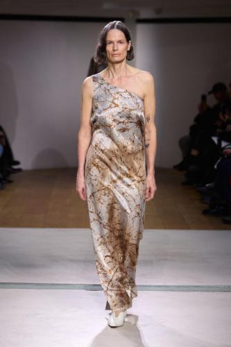 Mame Kurogouchi fw24 runway press look30