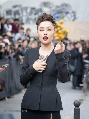 Mugler-Outside-PFW-251002-20-3