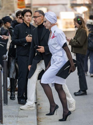 Mugler-Outside-PFW-251002-64-18
