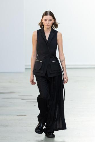 Nehera fw23 runway press look 04