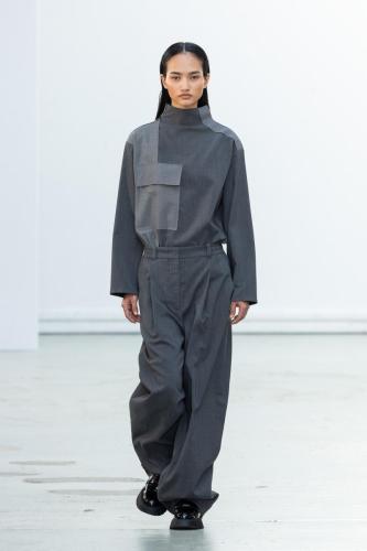 Nehera fw23 runway press look 18