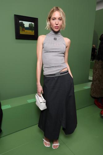 Loewe : Front Row - Paris Fashion Week - Womenswear Fall/Winter 2024-2025