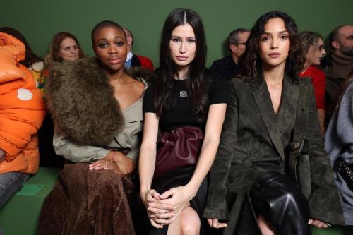 Loewe : Front Row - Paris Fashion Week - Womenswear Fall/Winter 2024-2025