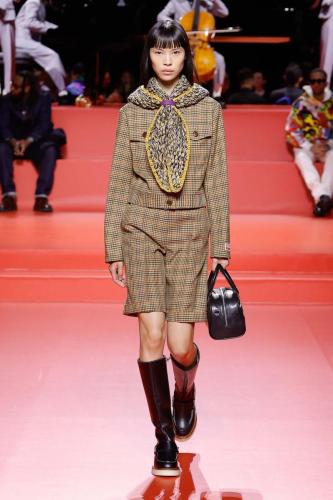 RUNWAY LOOKS FW23 HD 02