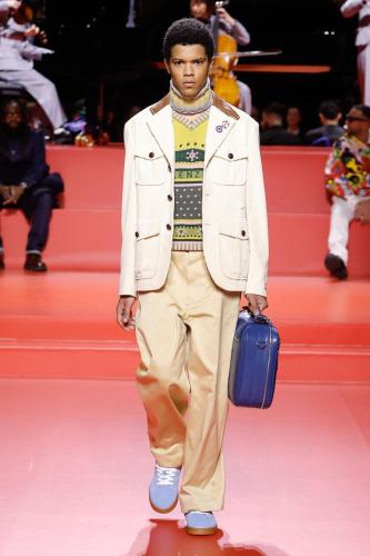 RUNWAY LOOKS FW23 HD 03