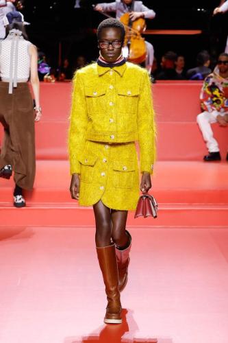 RUNWAY LOOKS FW23 HD 09