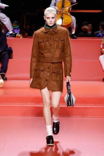 RUNWAY LOOKS FW23 HD 10
