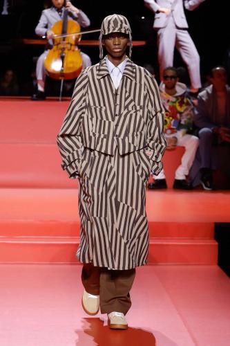 RUNWAY LOOKS FW23 HD 11