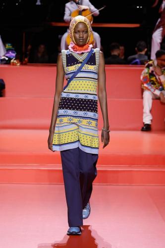 RUNWAY LOOKS FW23 HD 17