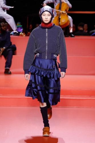RUNWAY LOOKS FW23 HD 19