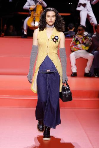 RUNWAY LOOKS FW23 HD 20