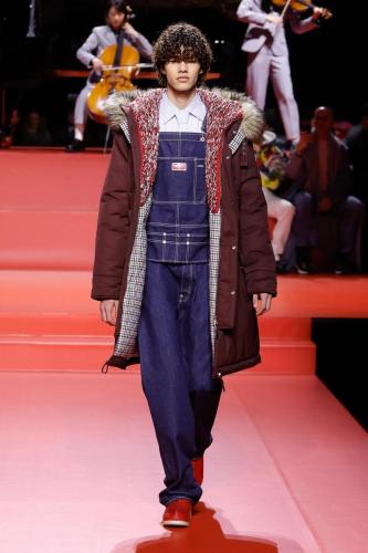 RUNWAY LOOKS FW23 HD 21