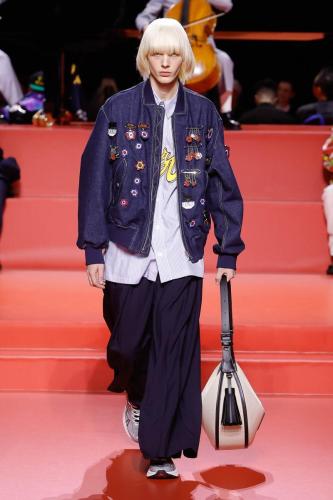 RUNWAY LOOKS FW23 HD 23