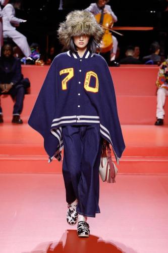 RUNWAY LOOKS FW23 HD 24