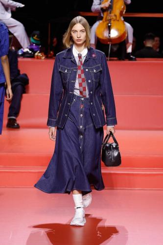RUNWAY LOOKS FW23 HD 30
