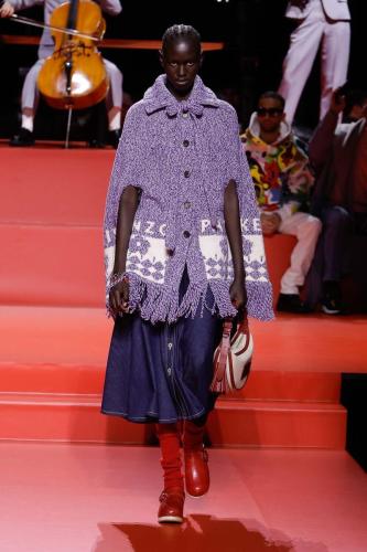 RUNWAY LOOKS FW23 HD 36