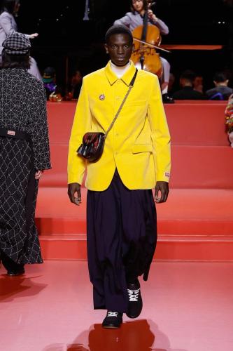 RUNWAY LOOKS FW23 HD 38