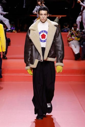 RUNWAY LOOKS FW23 HD 39