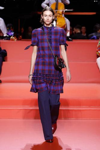 RUNWAY LOOKS FW23 HD 51