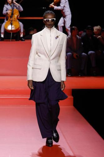 RUNWAY LOOKS FW23 HD 55