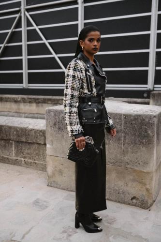 Ramla-Ali-at-the-Alexander-McQueen-FW23-Show004