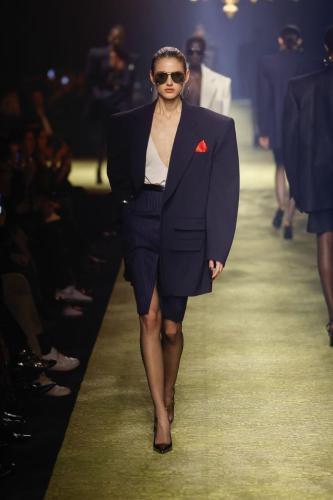 SAINT-LAURENT WINTER23-WOMEN RUNWAY-FRONT 05 HR