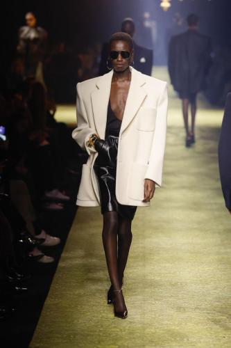 SAINT-LAURENT WINTER23-WOMEN RUNWAY-FRONT 06 HR