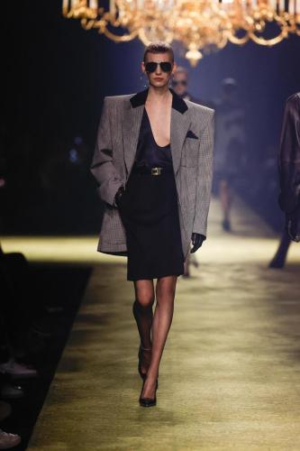 SAINT-LAURENT WINTER23-WOMEN RUNWAY-FRONT 14 HR