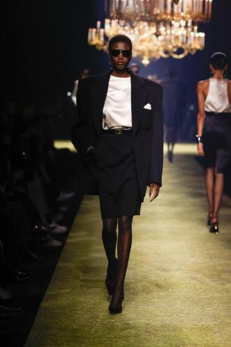 SAINT-LAURENT WINTER23-WOMEN RUNWAY-FRONT 20 HR