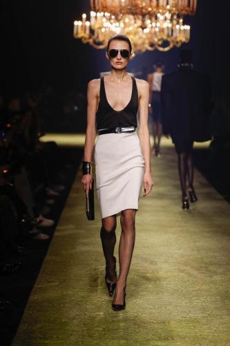 SAINT-LAURENT WINTER23-WOMEN RUNWAY-FRONT 21 HR