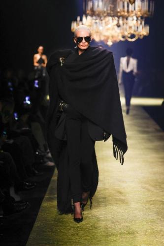 SAINT-LAURENT WINTER23-WOMEN RUNWAY-FRONT 24 HR