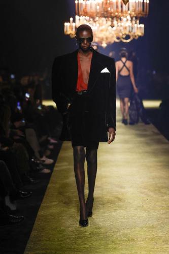 SAINT-LAURENT WINTER23-WOMEN RUNWAY-FRONT 27 HR