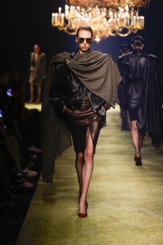 SAINT-LAURENT WINTER23-WOMEN RUNWAY-FRONT 30 HR