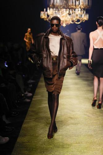 SAINT-LAURENT WINTER23-WOMEN RUNWAY-FRONT 34 HR
