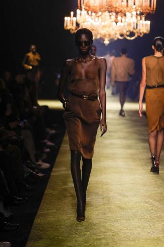 SAINT-LAURENT WINTER23-WOMEN RUNWAY-FRONT 37 HR