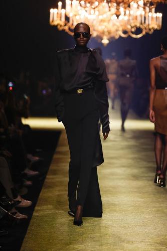 SAINT-LAURENT WINTER23-WOMEN RUNWAY-FRONT 40 HR