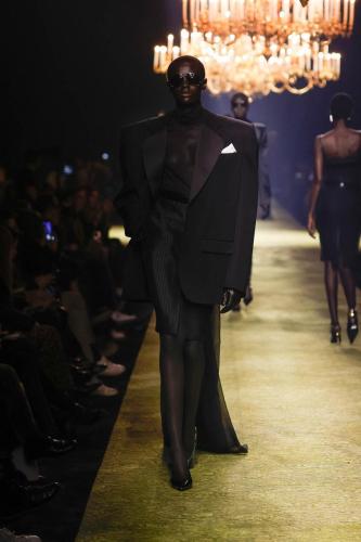 SAINT-LAURENT WINTER23-WOMEN RUNWAY-FRONT 42 HR