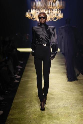 SAINT-LAURENT WINTER23-WOMEN RUNWAY-FRONT 43 HR