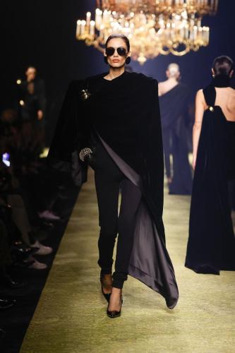 SAINT-LAURENT WINTER23-WOMEN RUNWAY-FRONT 48 HR