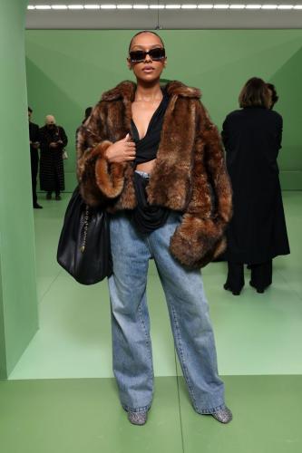 Loewe : Front Row - Paris Fashion Week - Womenswear Fall/Winter 2024-2025