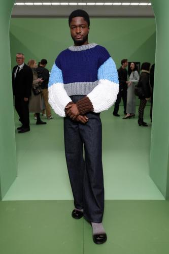 Loewe : Front Row - Paris Fashion Week - Womenswear Fall/Winter 2024-2025