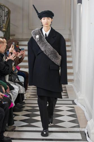 Sean-Suen fw23 runway press look02