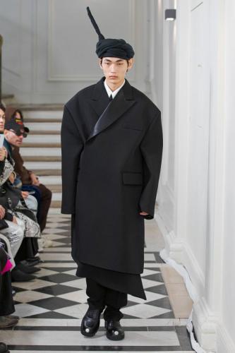 Sean-Suen fw23 runway press look03