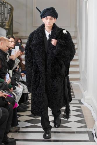 Sean-Suen fw23 runway press look04