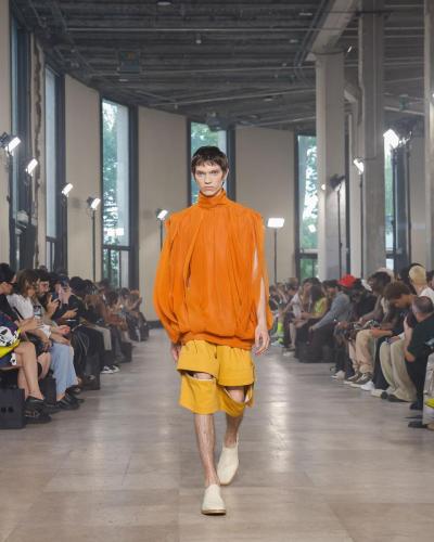 Songzio ss24 runway press look01