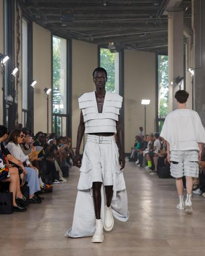 Songzio ss24 runway press look24